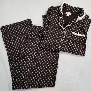 Celestial Dreams women's Lg pajama set black and  white parsley print